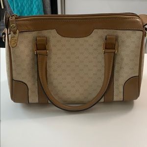 Vintage Gucci hand bag.